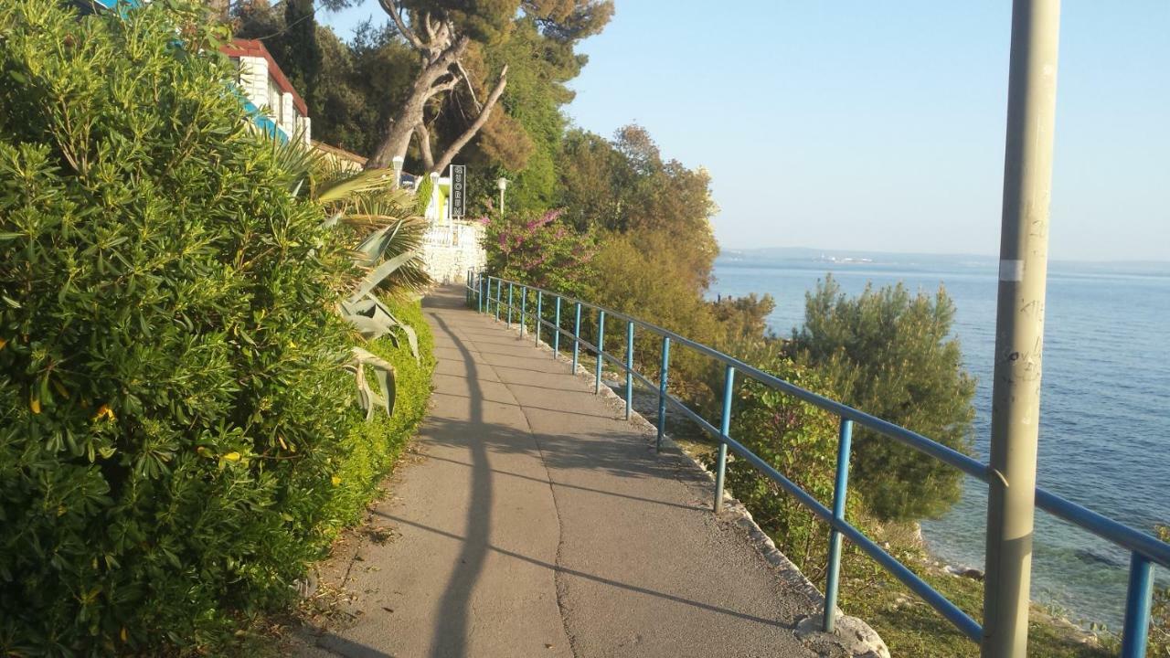Apartman Pelcic,With Wifi And Free Parking Kostrena Buitenkant foto